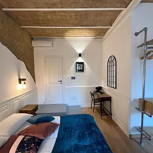 Guest house Domus Avi -